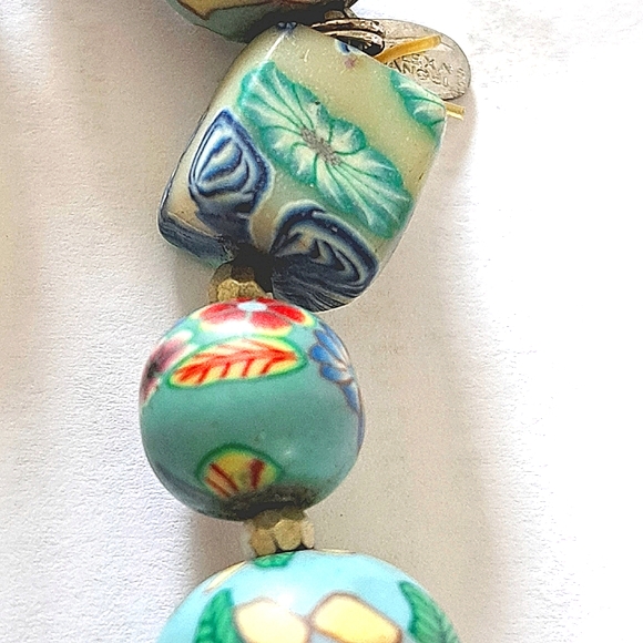 Alexa's Angels hand painted floral and feather bracelet - Picture 3 of 4